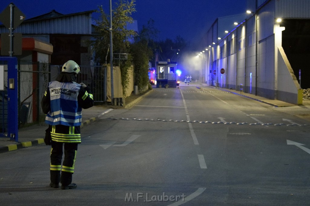 Feuer 2 AVG Koeln Rath Heumar Wikingerstr P005.JPG - Miklos Laubert